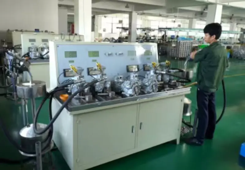 Vòi phun nhiên liệu có Vòi phun nhiên liệu có